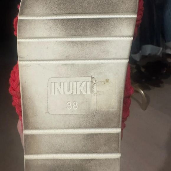 INUIKII
Slipper Woven Stones
Red color
Size 38 (7.5) - Picture 10 of 11